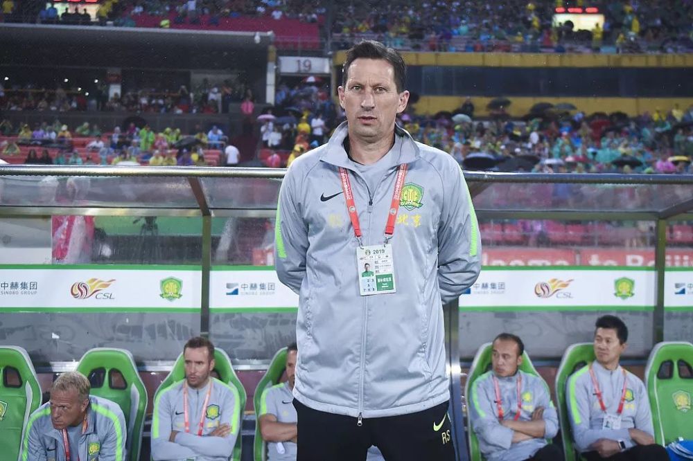 亚历山大不 亚历山大不