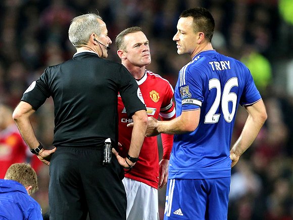 一三垒两出 一三垒两出