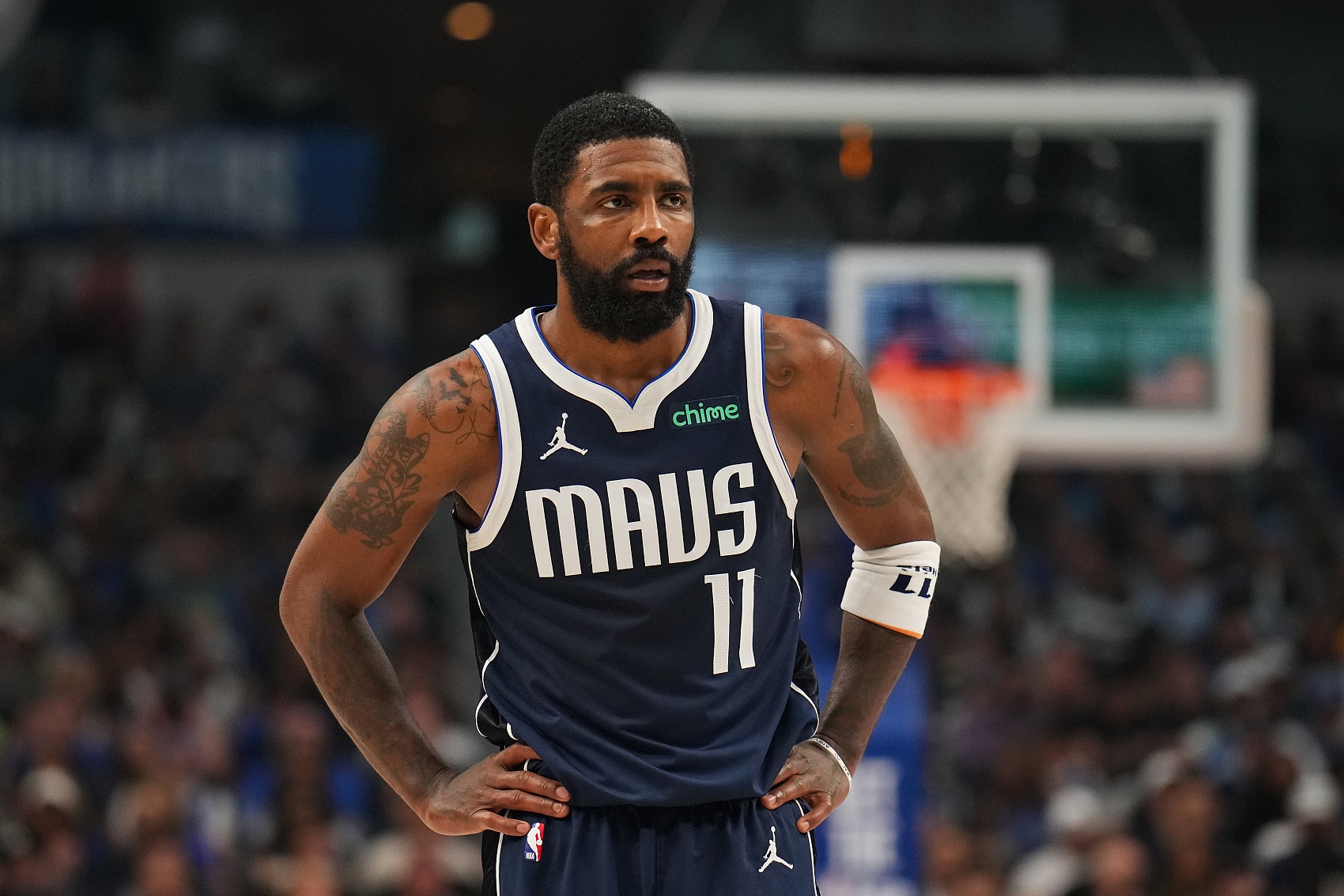 意味着她在 意味着她在