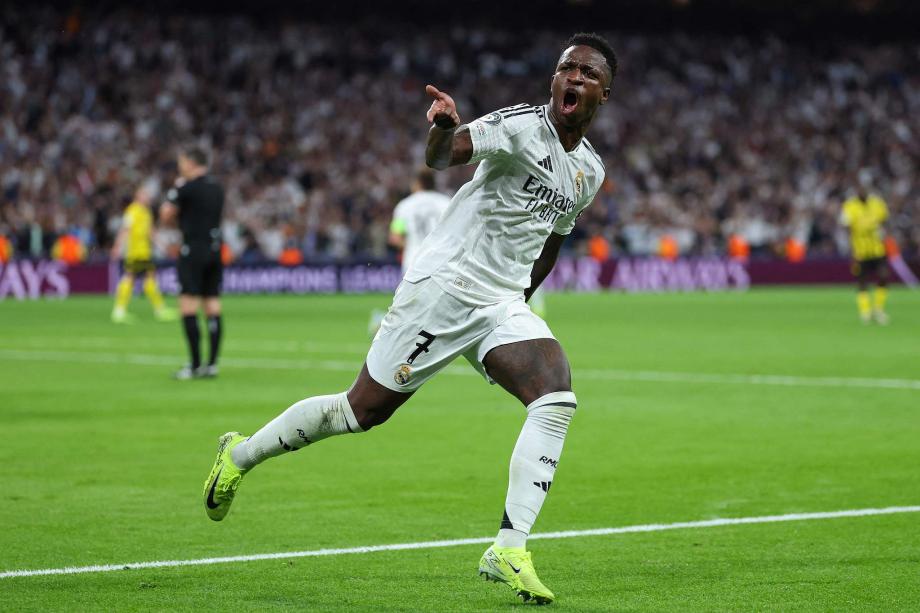 在对手肋部 在对手肋部